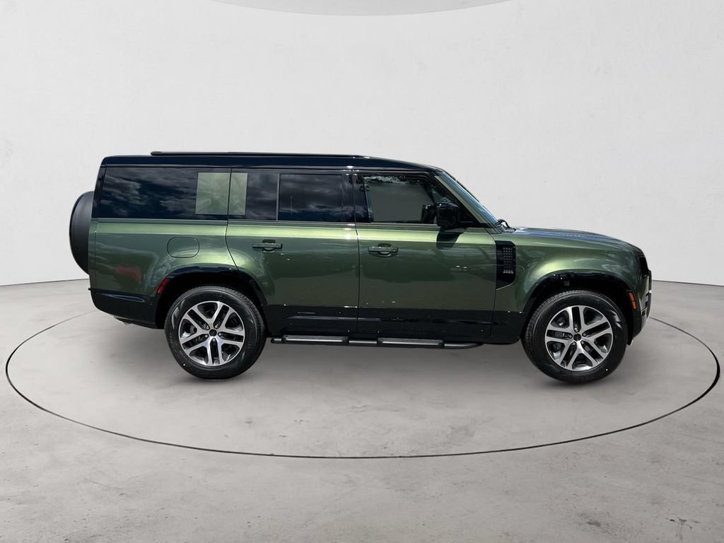 New 2026 Land Rover Defender 130 X-Dynamic SE AWD/4WD image 6