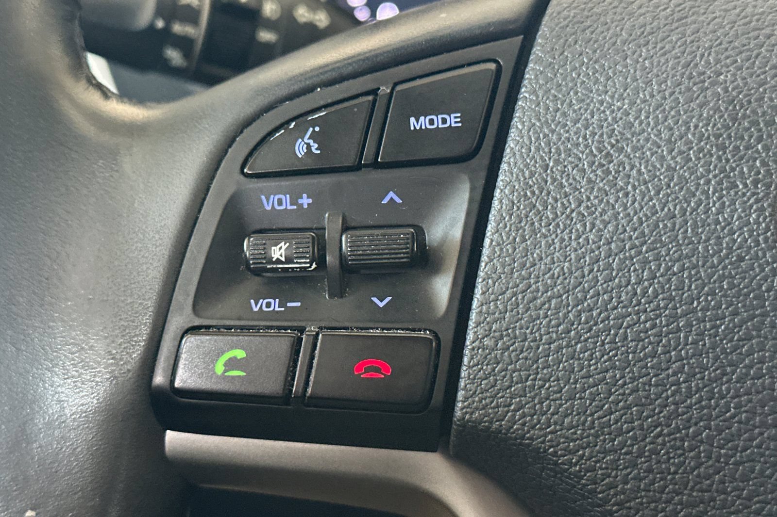 Used 2018 Hyundai Tucson Limited w/ Cargo Package FWD image 24