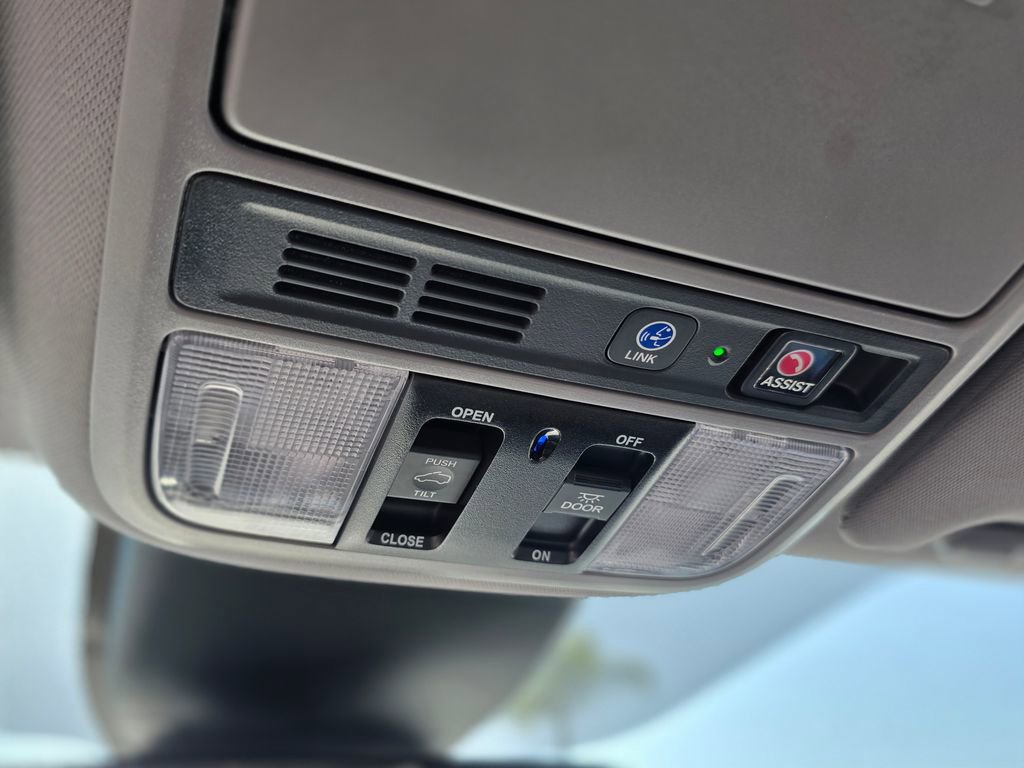 Used 2024 Honda Odyssey Touring image 33