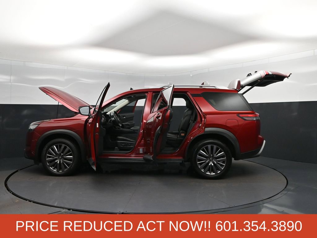 Used 2023 Nissan Pathfinder SL w/ SL Premium Package FWD image 47