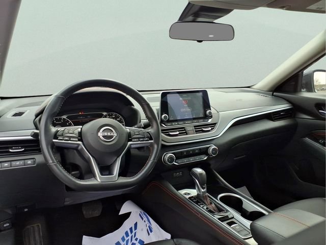 Used 2023 Nissan Altima 2.5 SR AWD/4WD image 9