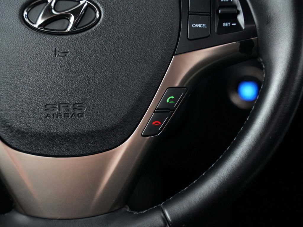 Used 2015 Hyundai Genesis 3.8 RWD image 15