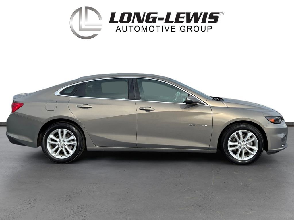Used 2017 Chevrolet Malibu LT w/ Leather Package image 8