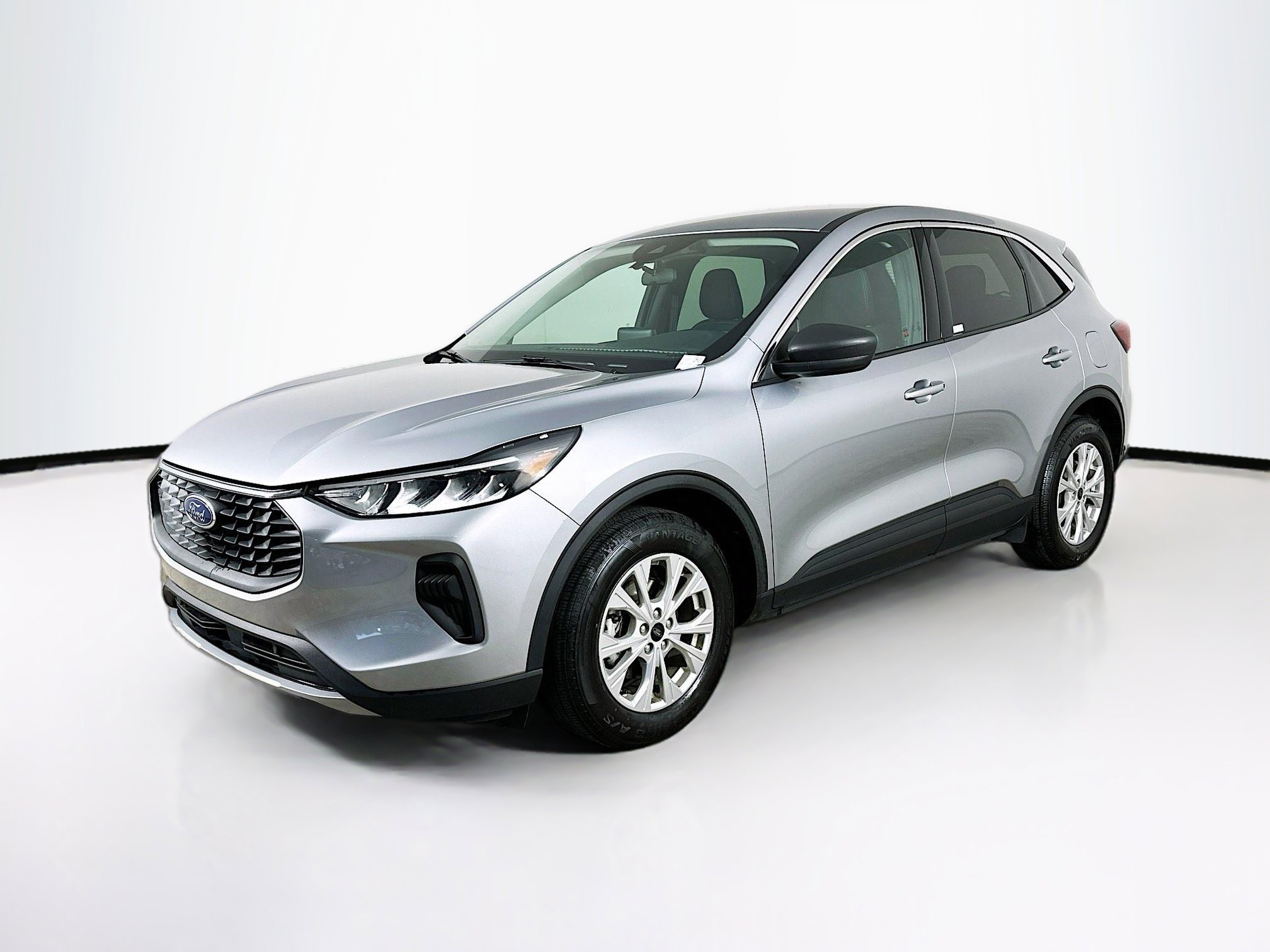 Used 2024 Ford Escape Active w/ Cold Weather Package image 3