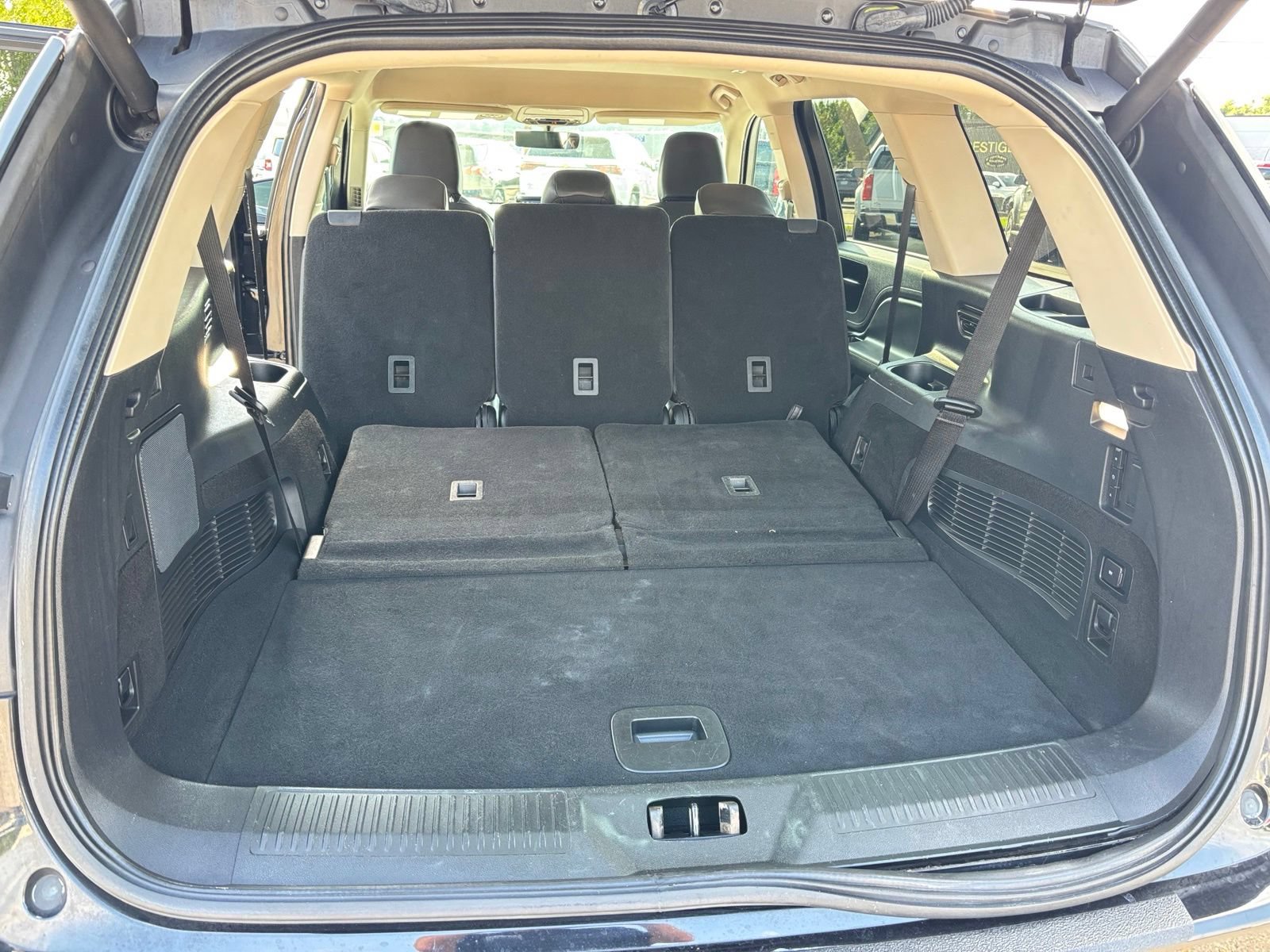 Used 2023 Lincoln Aviator AWD w/ Elements Package image 17