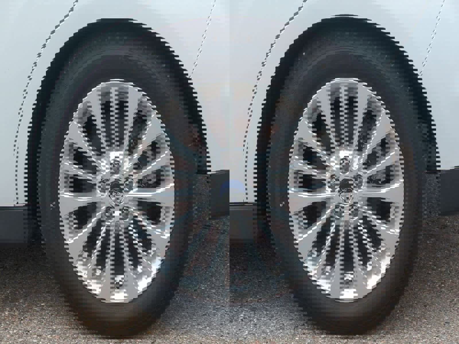 Used 2017 Ford C-MAX SE image 14