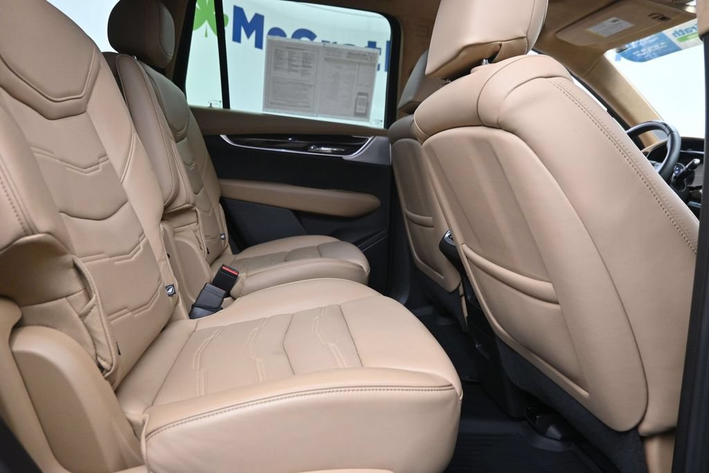 Used 2023 Cadillac XT6 Premium Luxury w/ Platinum Package AWD/4WD image 10