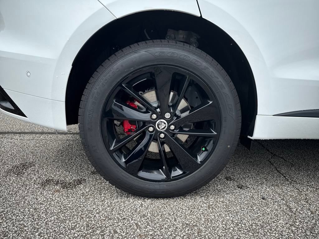 New 2026 Jaguar F-PACE R-Dynamic S image 25