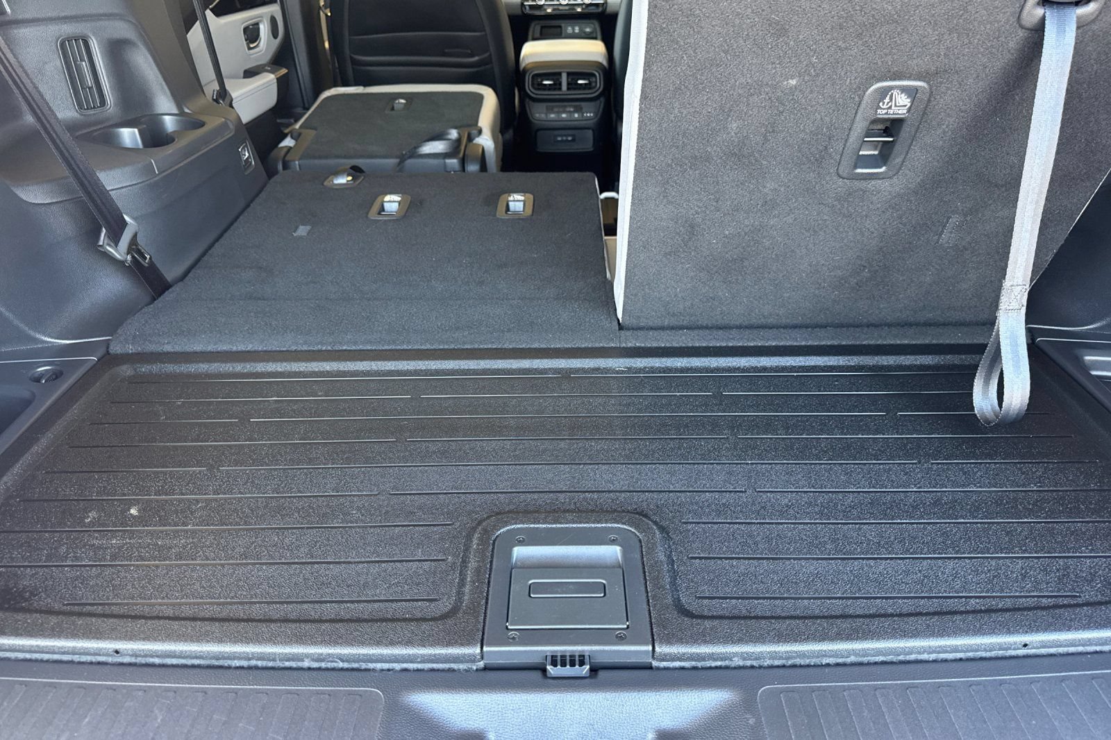 Used 2025 Honda Pilot Touring image 17