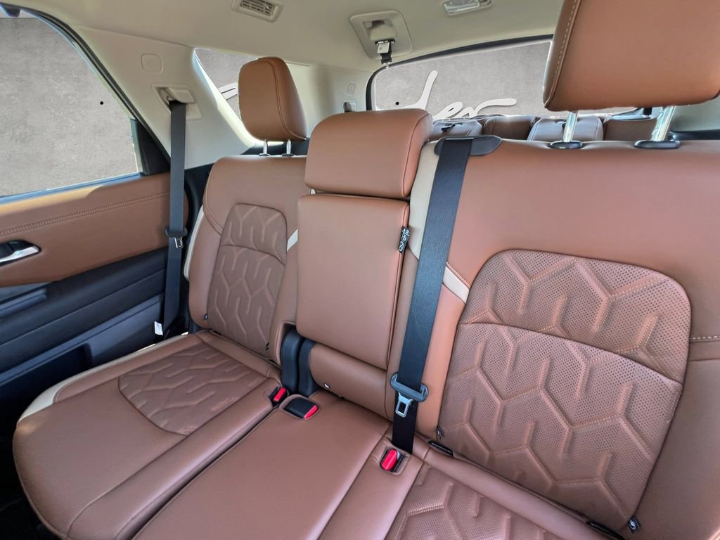 New 2026 Nissan Pathfinder Platinum image 22