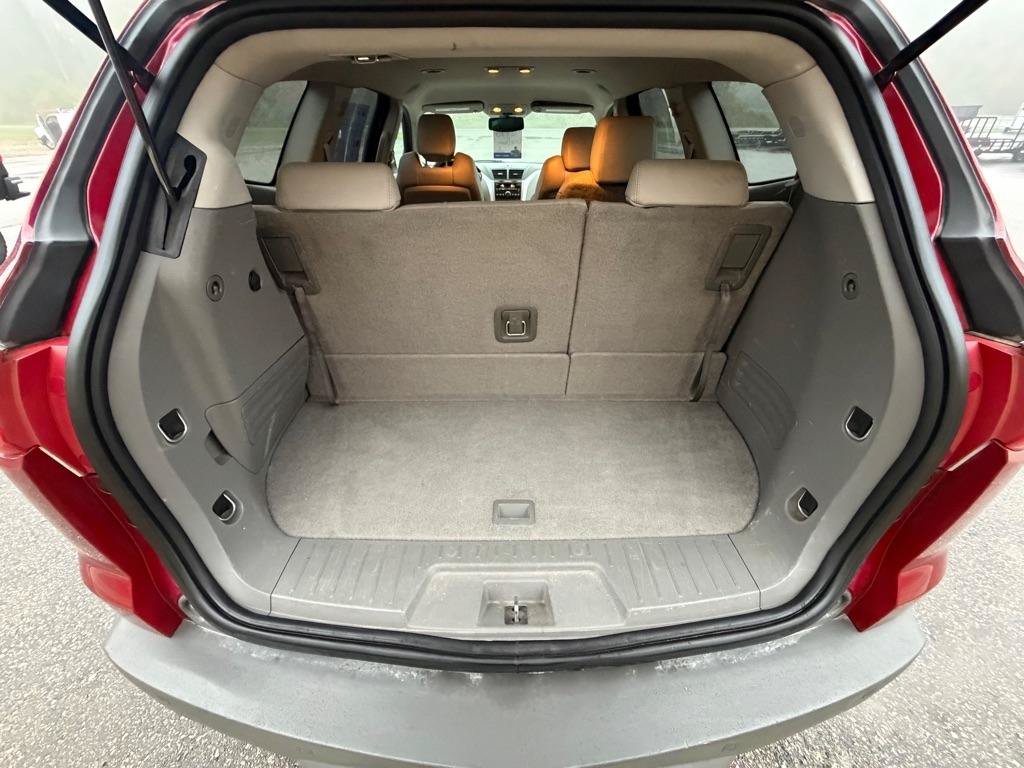 Used 2012 Chevrolet Traverse LT FWD image 16