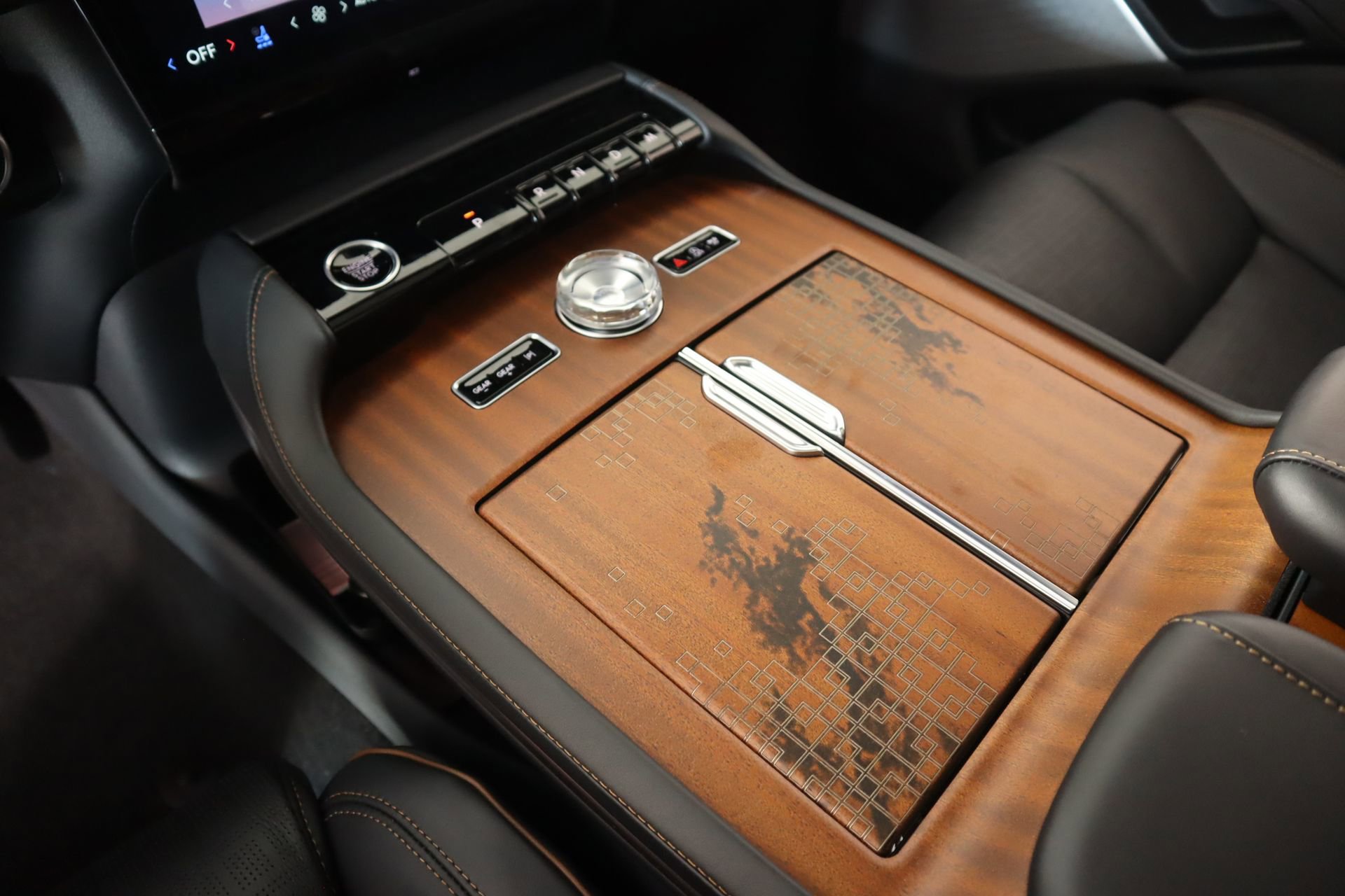 New 2026 Lincoln Navigator L Black Label AWD/4WD image 7