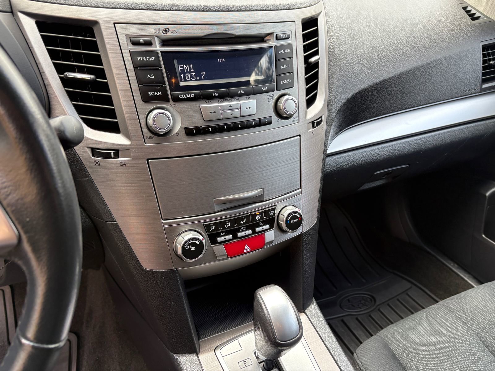 Used 2013 Subaru Outback 2.5i Premium w/ All-Weather Pkg AWD/4WD image 27