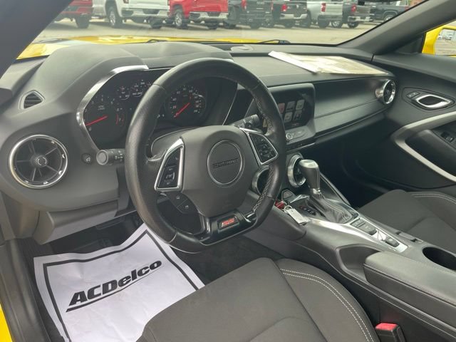 Used 2018 Chevrolet Camaro SS RWD image 4