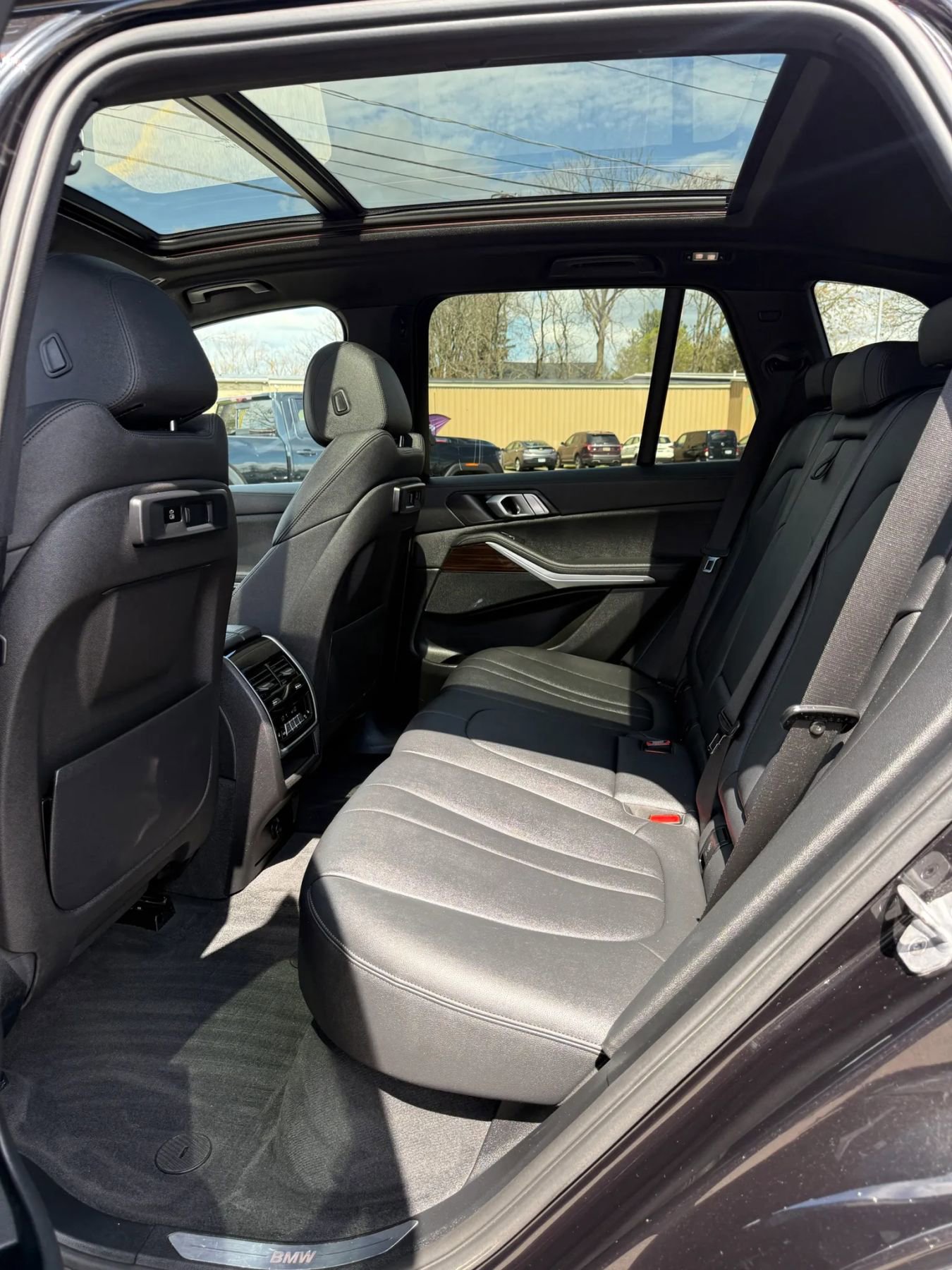 Used 2020 BMW X5 xDrive40i w/ Convenience Package AWD/4WD image 16