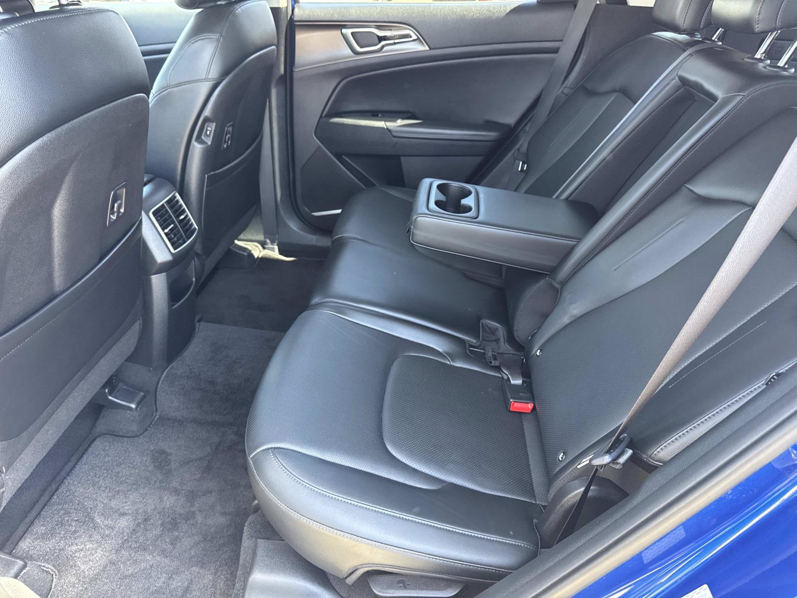 Used 2023 Kia Sportage EX FWD image 28