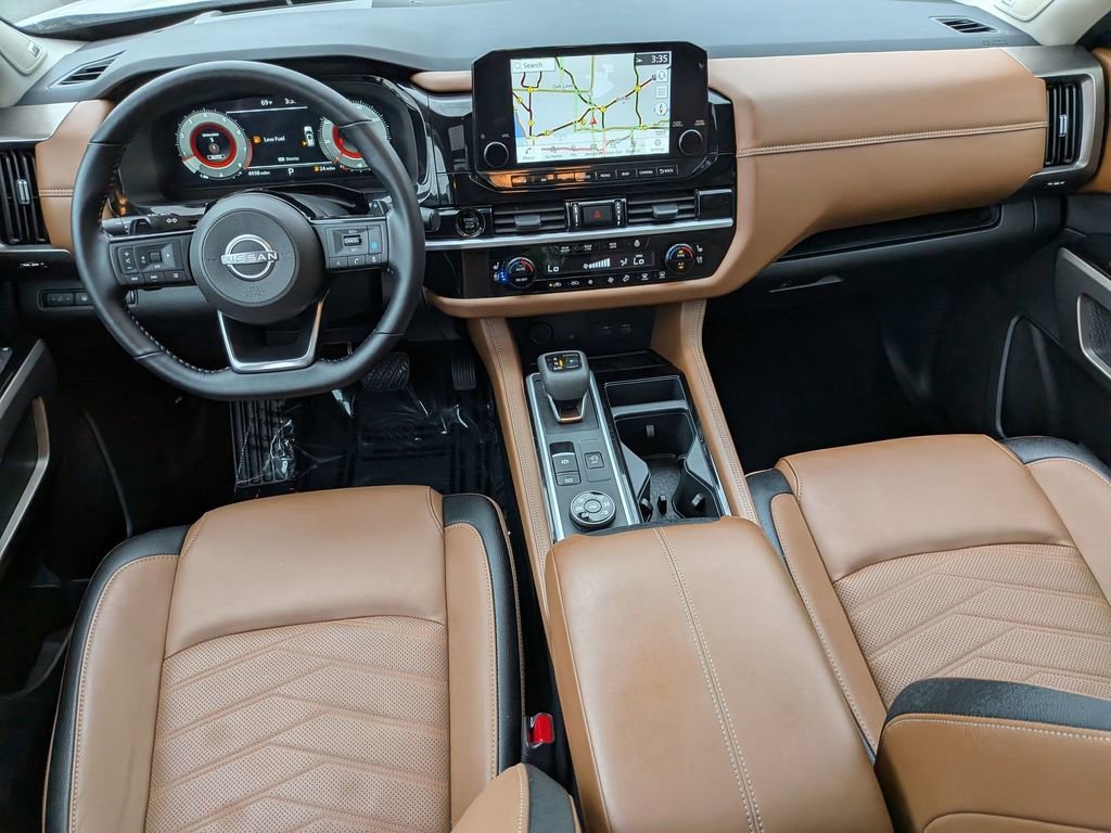 Used 2025 Nissan Pathfinder Platinum AWD/4WD image 23