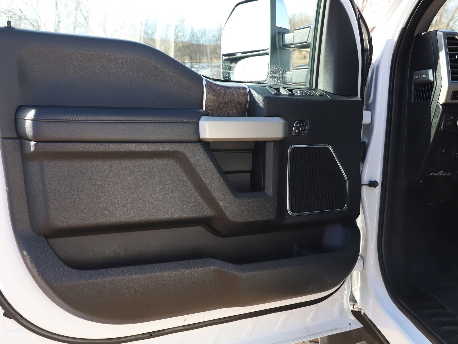 Used 2017 Ford F350 Lariat w/ Lariat Ultimate Package AWD/4WD image 18