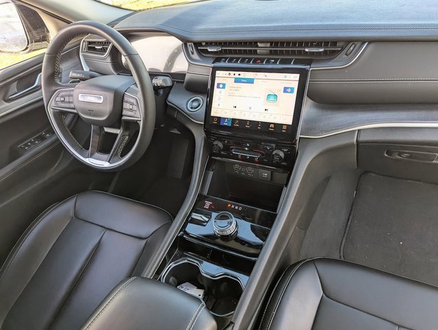 Used 2023 Jeep Grand Cherokee L Limited w/ Trailer Tow Group (B) image 35