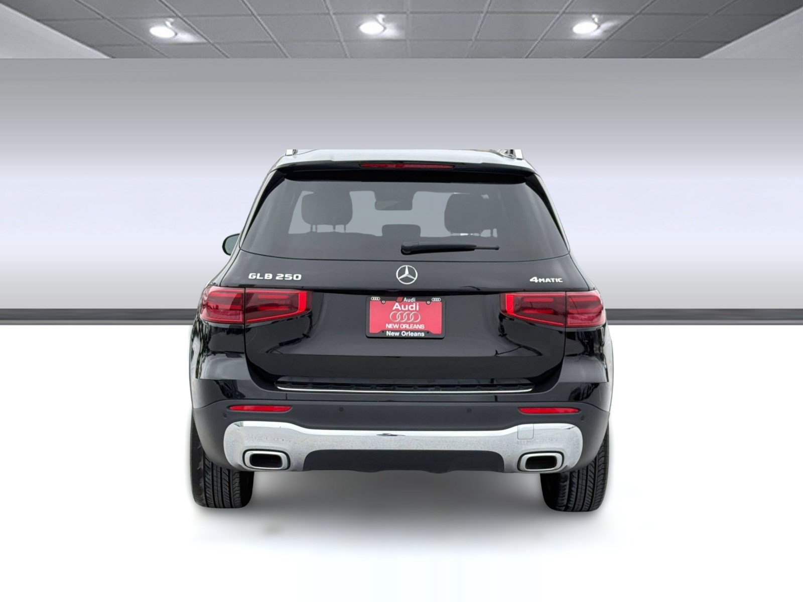 Used 2025 Mercedes-Benz GLB 250 4MATIC image 10