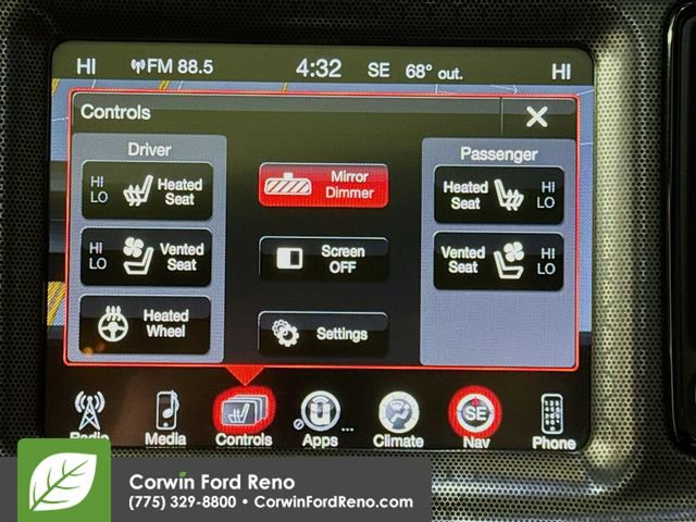 Used 2016 Dodge Challenger R/T Scat Pack w/ Leather Interior Group image 21