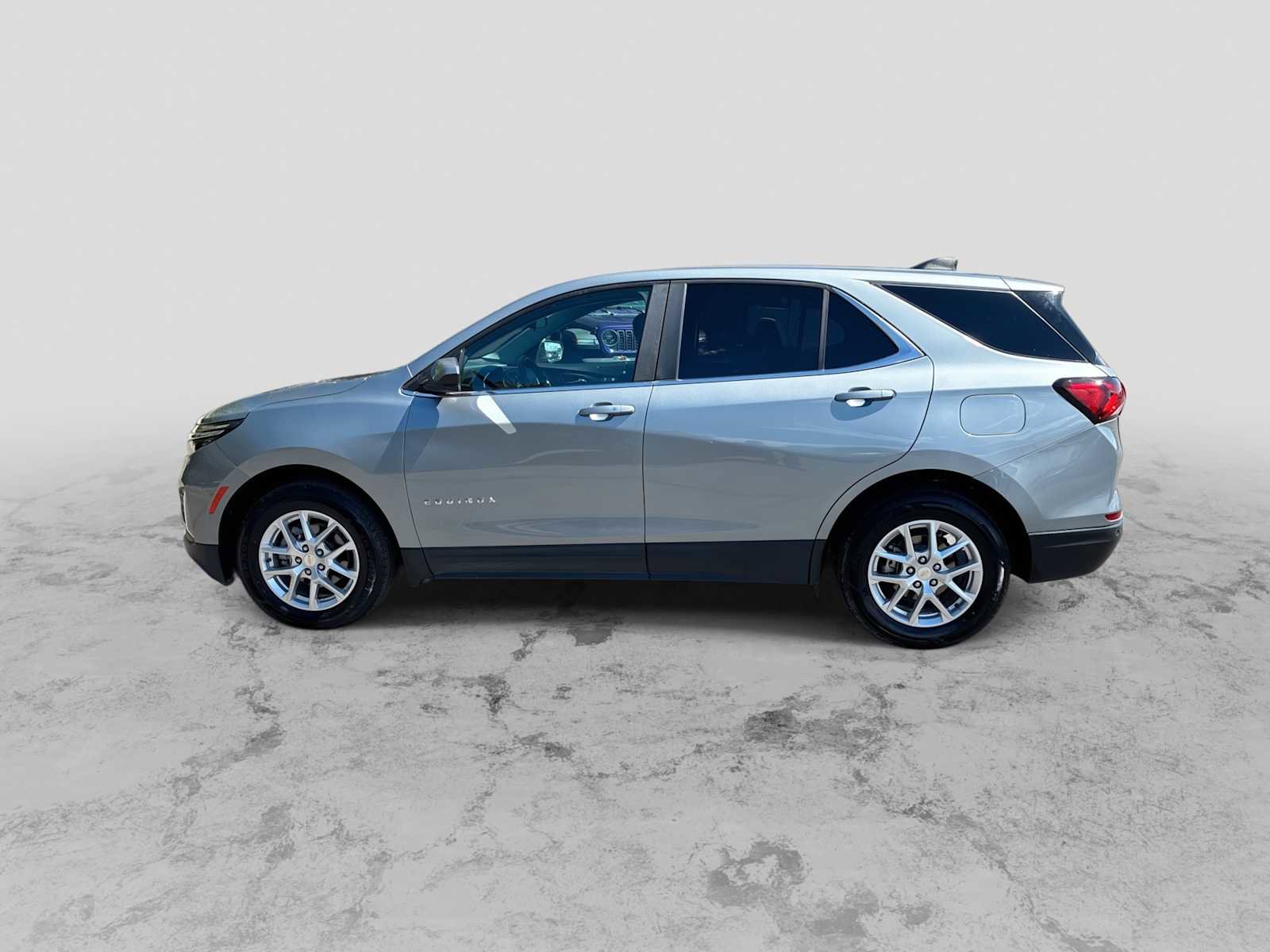 Used 2024 Chevrolet Equinox LT AWD/4WD image 5