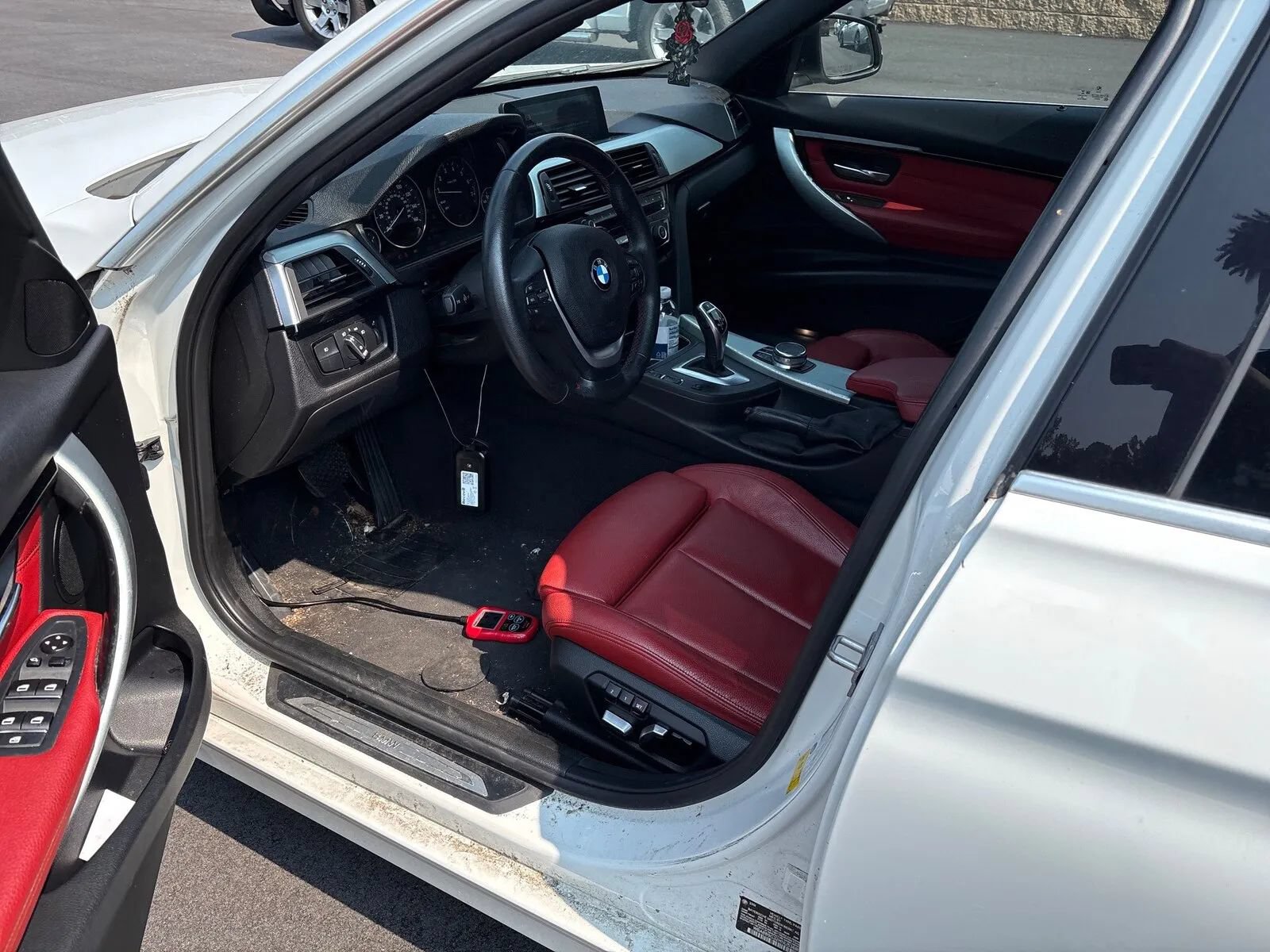 Used 2017 BMW 330i Sedan RWD image 4