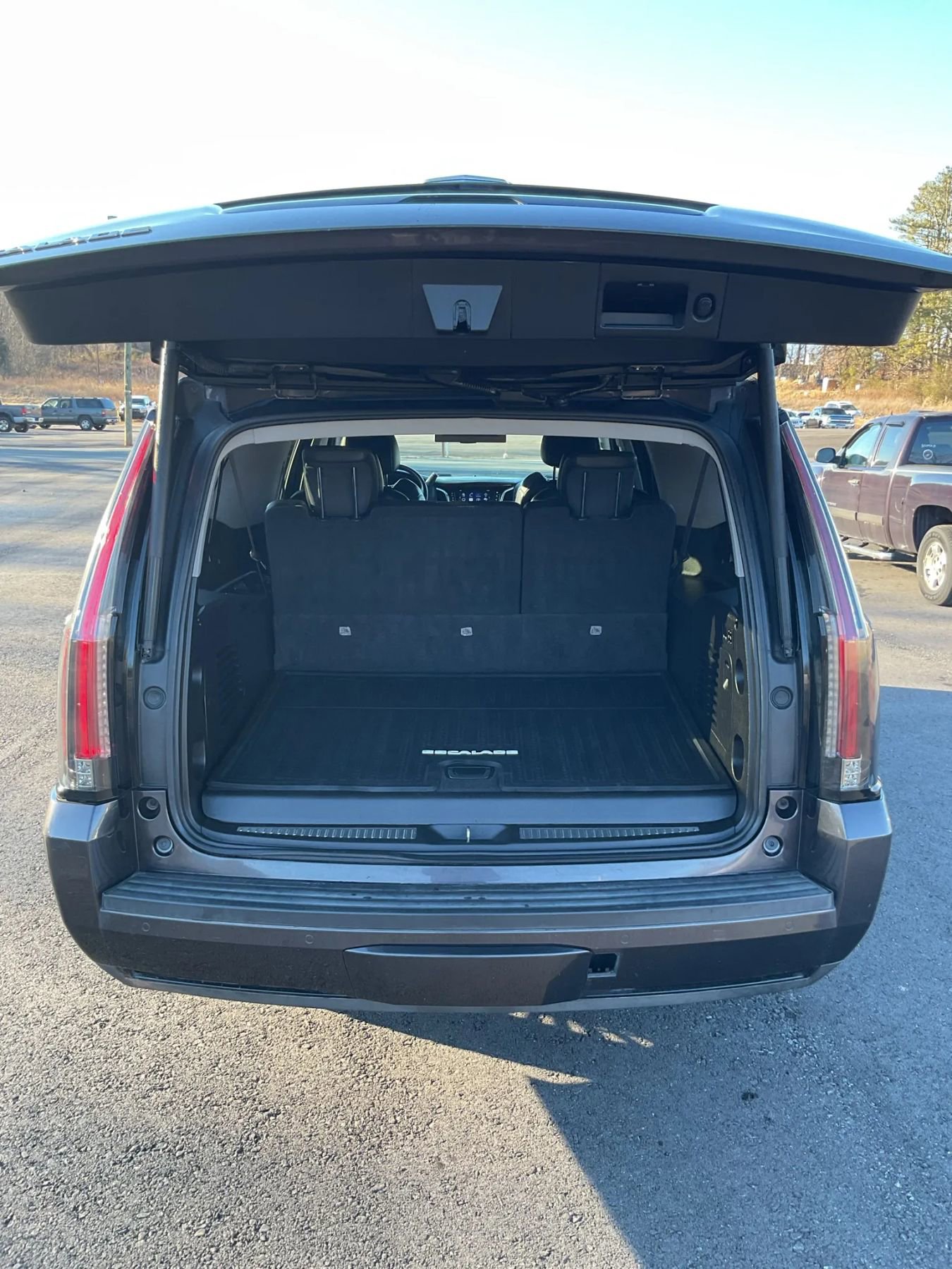 Used 2016 Cadillac Escalade ESV Premium image 55