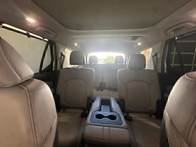 Used 2025 Honda Pilot Touring image 15