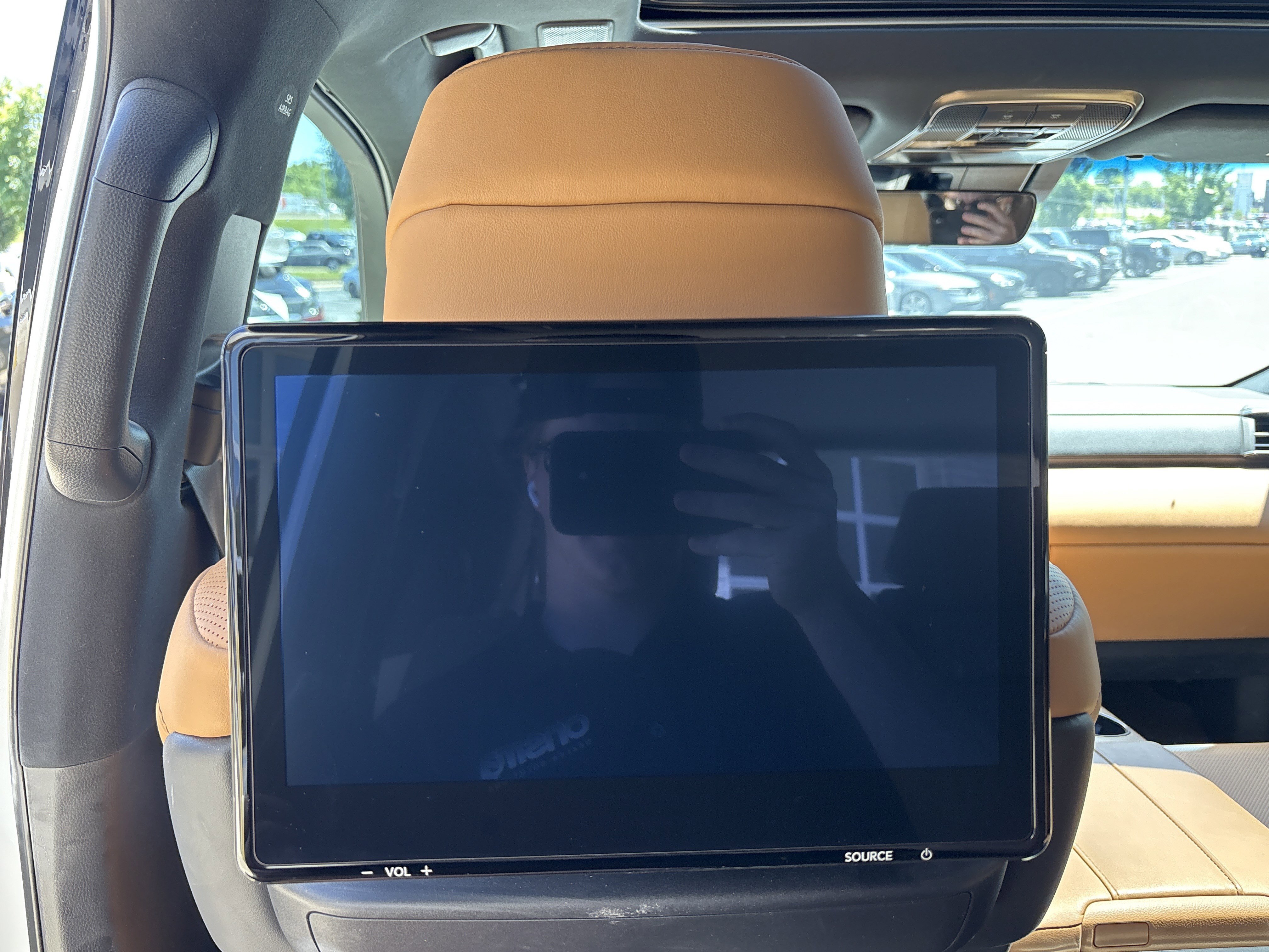 Used 2023 Lexus LX 600 4WD w/ Appearance Package image 29