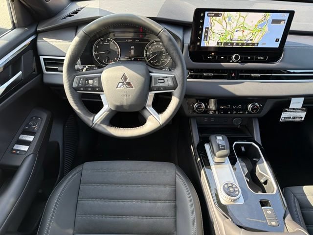 New 2026 Mitsubishi Outlander LE FWD image 17