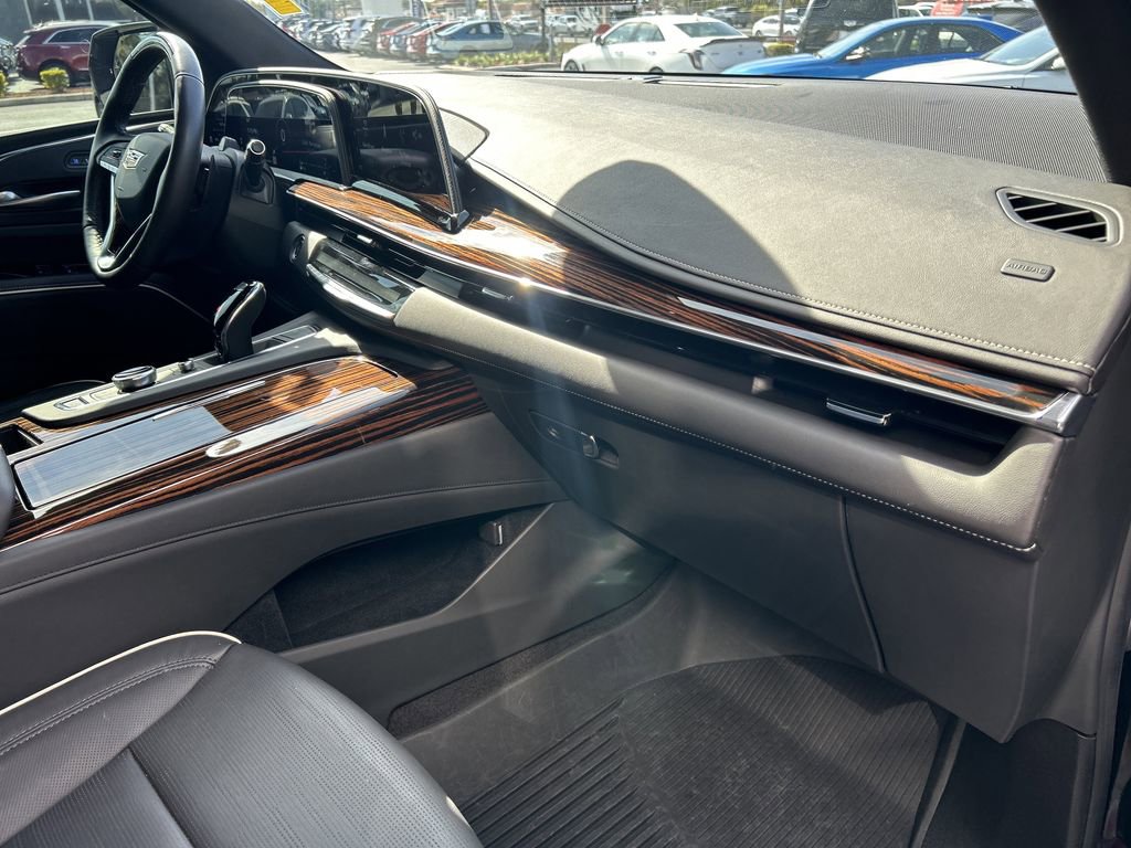 Certified 2024 Cadillac Escalade Premium Luxury image 12