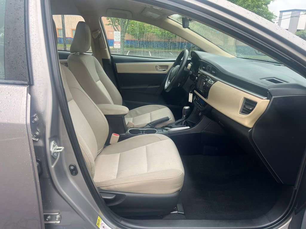 Used 2014 Toyota Corolla LE FWD image 12