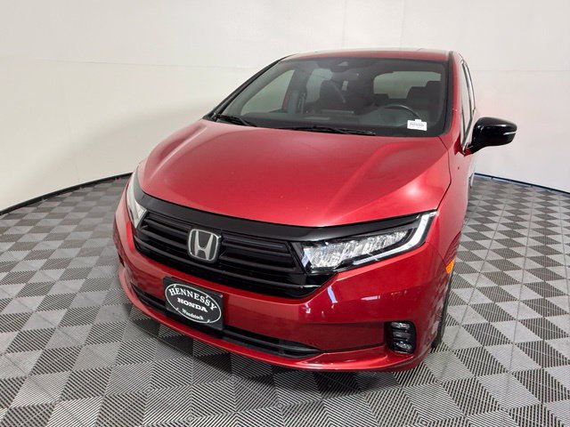 Used 2023 Honda Odyssey Sport image 2