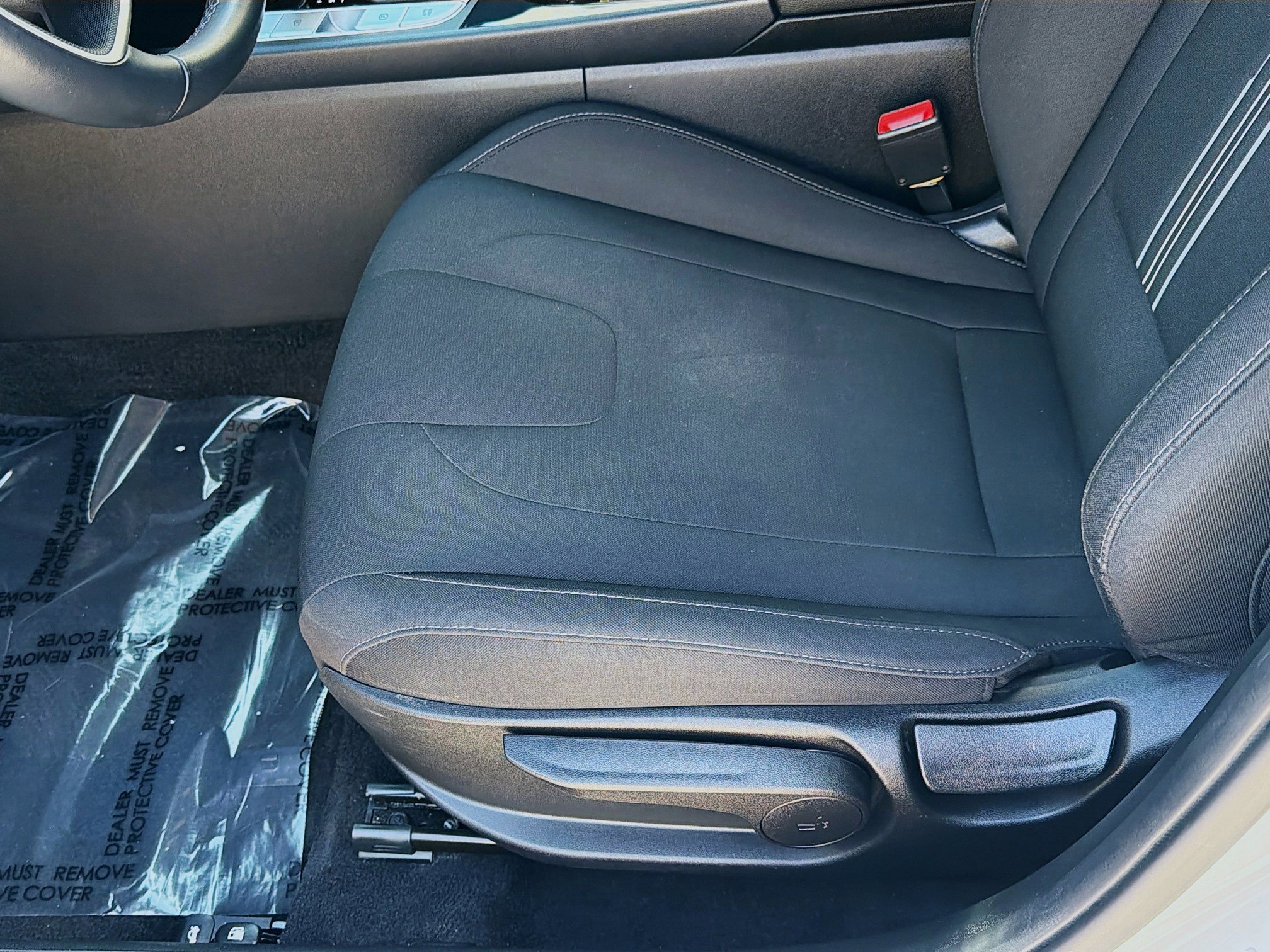 Used 2023 Hyundai Elantra SEL w/ Convenience Package image 16