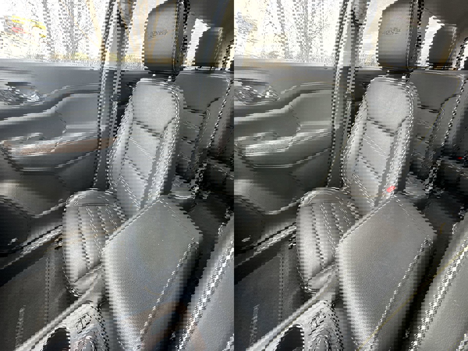 Certified 2023 GMC Acadia Denali w/ Denali Ultimate Package image 21