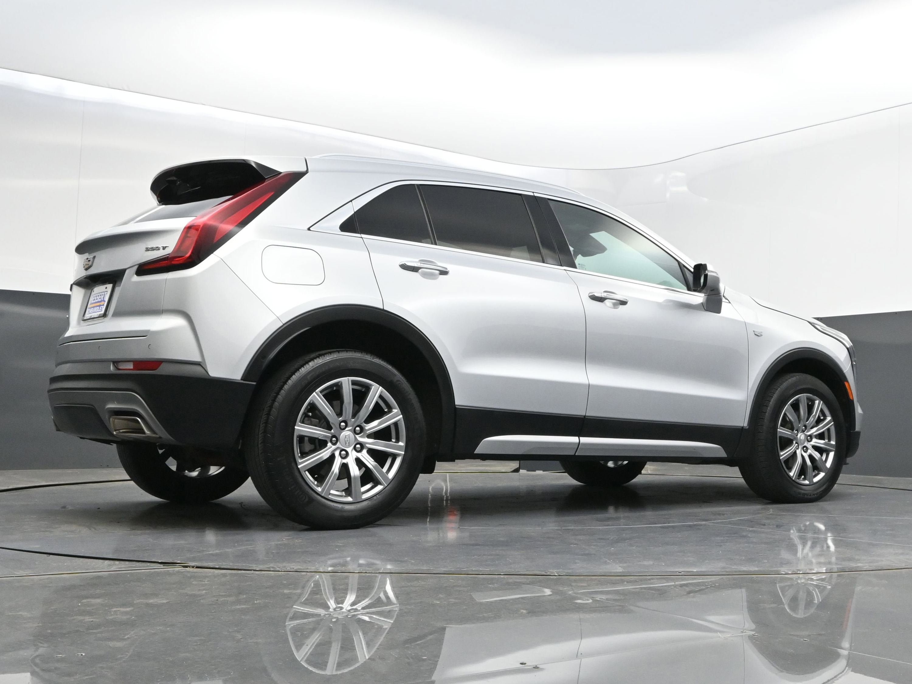 Used 2022 Cadillac XT4 Premium Luxury w/ Enhanced Visibility Package AWD/4WD image 41