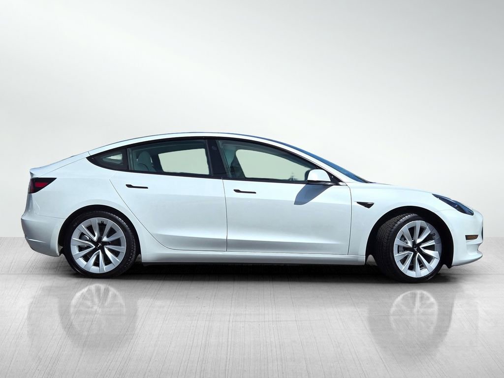 Used 2021 Tesla Model 3 Standard Range Plus RWD image 3