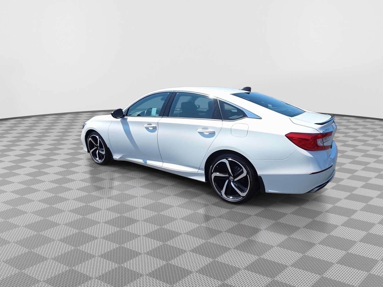 Used 2022 Honda Accord Sport image 6