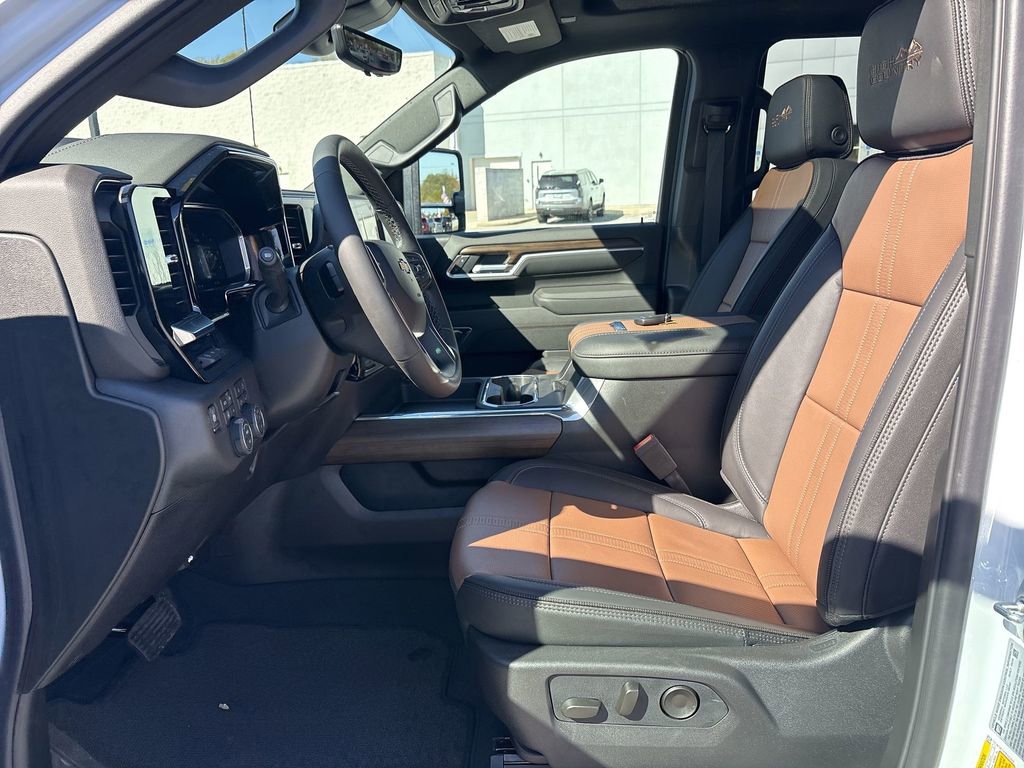 New 2026 Chevrolet Silverado 3500 High Country w/ Technology Package image 22