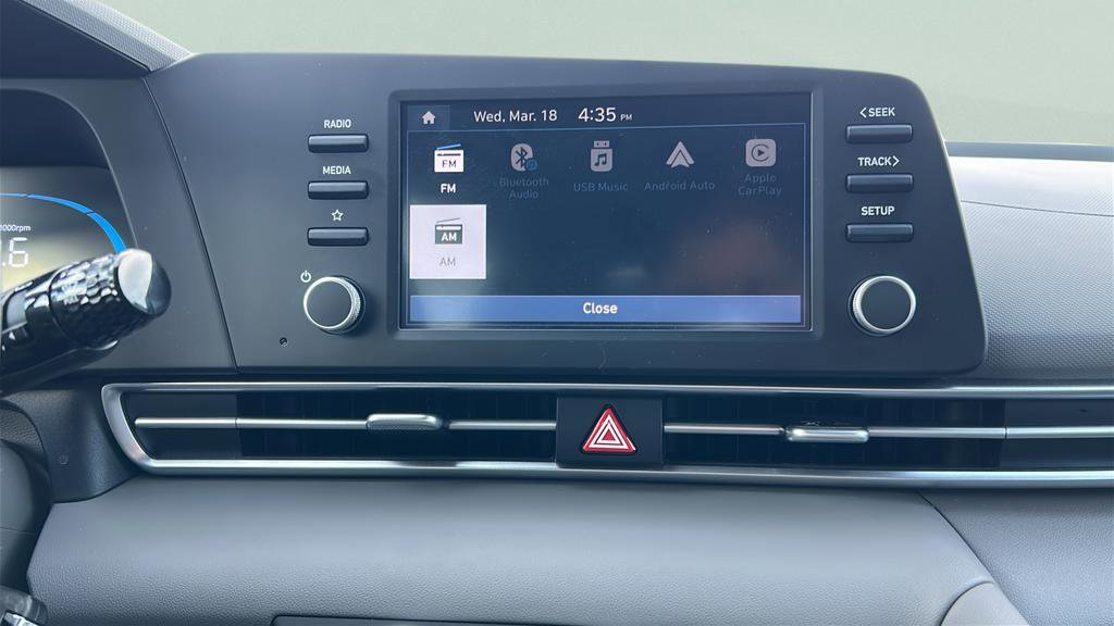 Certified 2025 Hyundai Elantra SE image 27