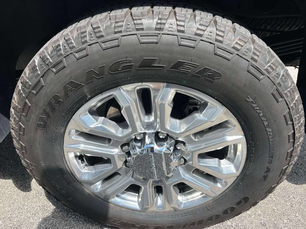 Used 2021 GMC Sierra 2500 Denali AWD/4WD image 11
