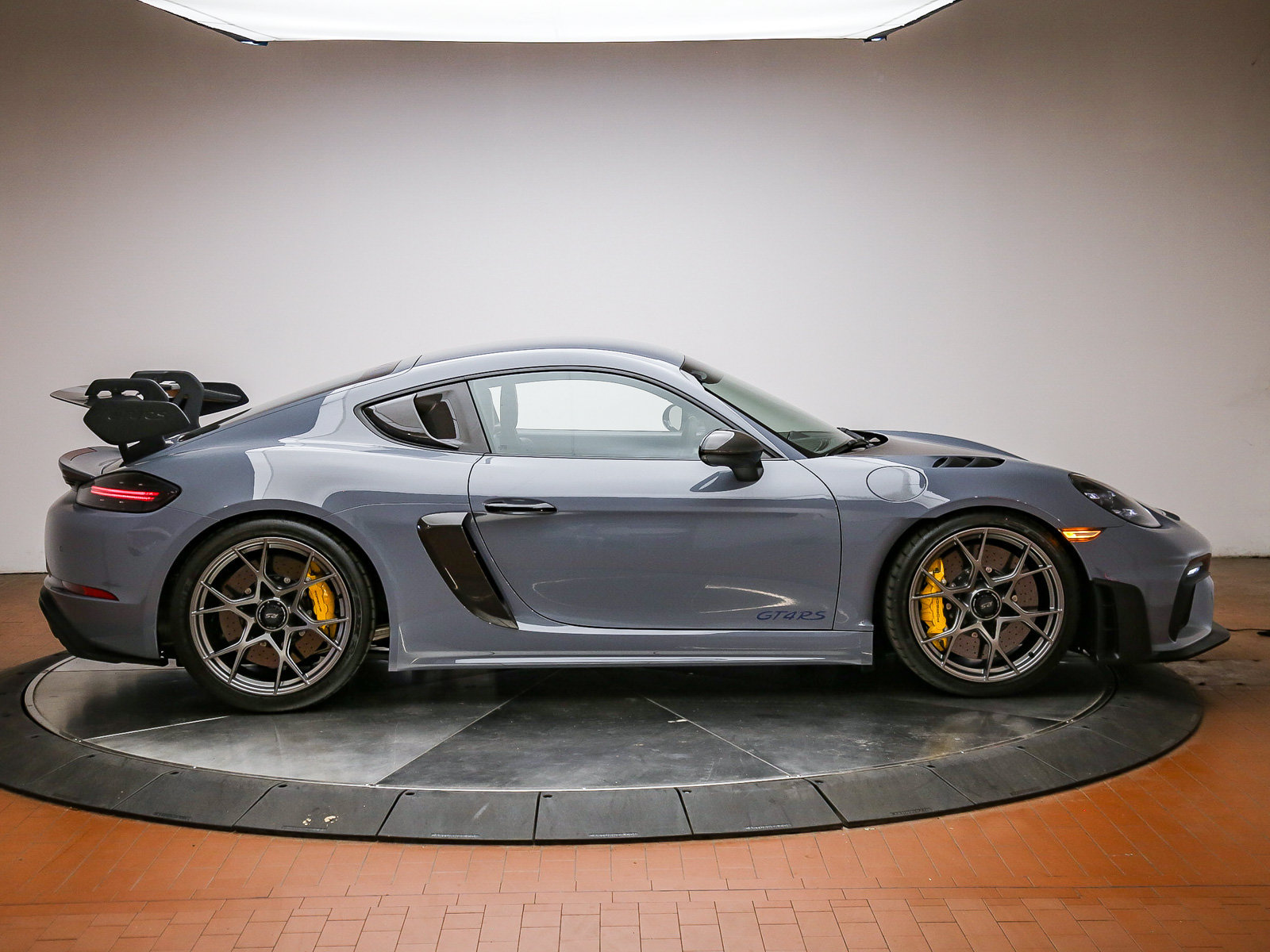 Certified 2024 Porsche 718 Cayman GT4 RS RWD image 8