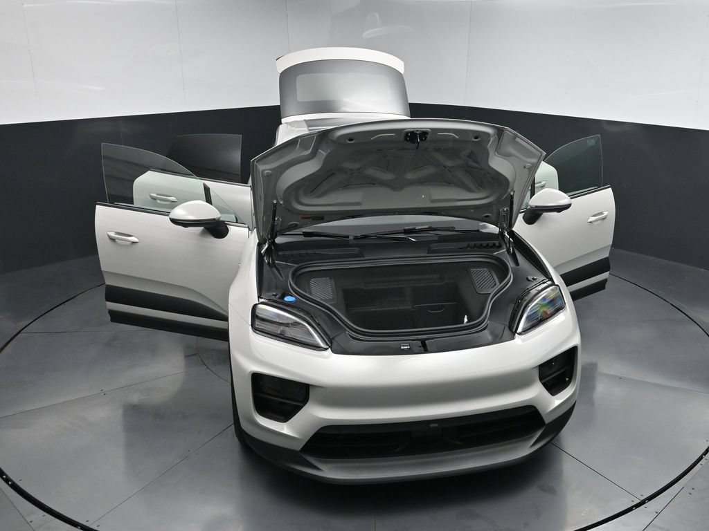 New 2026 Porsche Macan 4 Electric AWD/4WD image 36