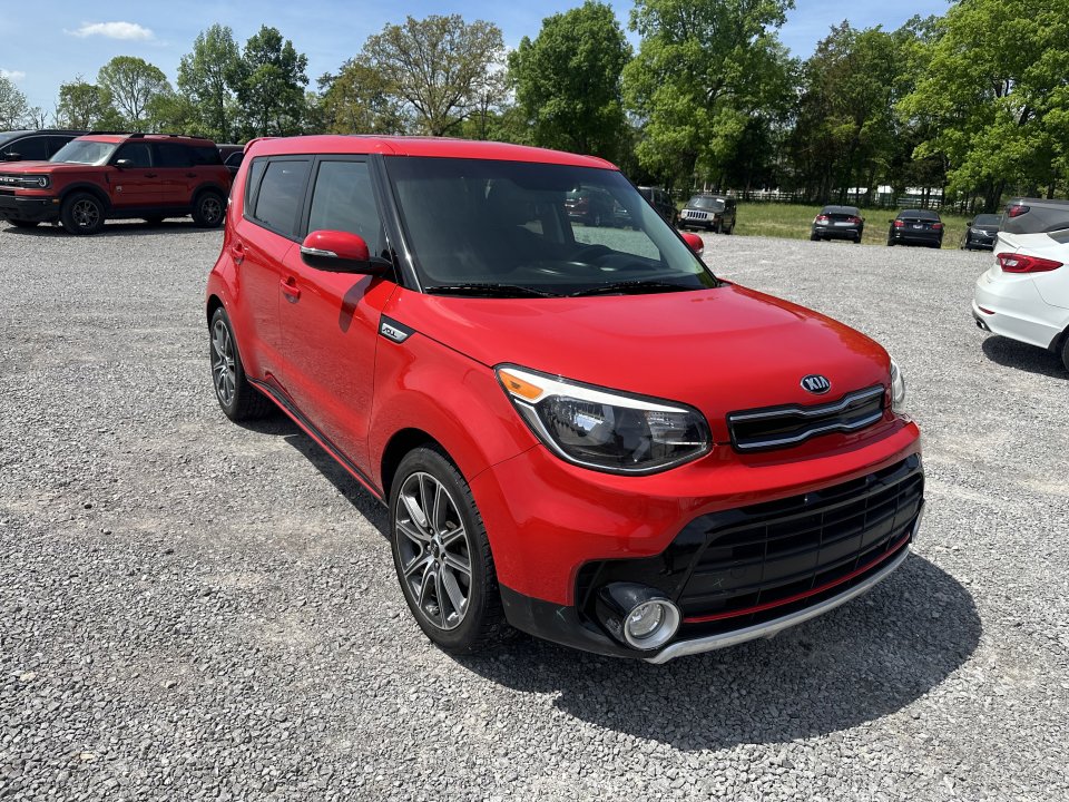 Used 2018 Kia Soul ! FWD image 3