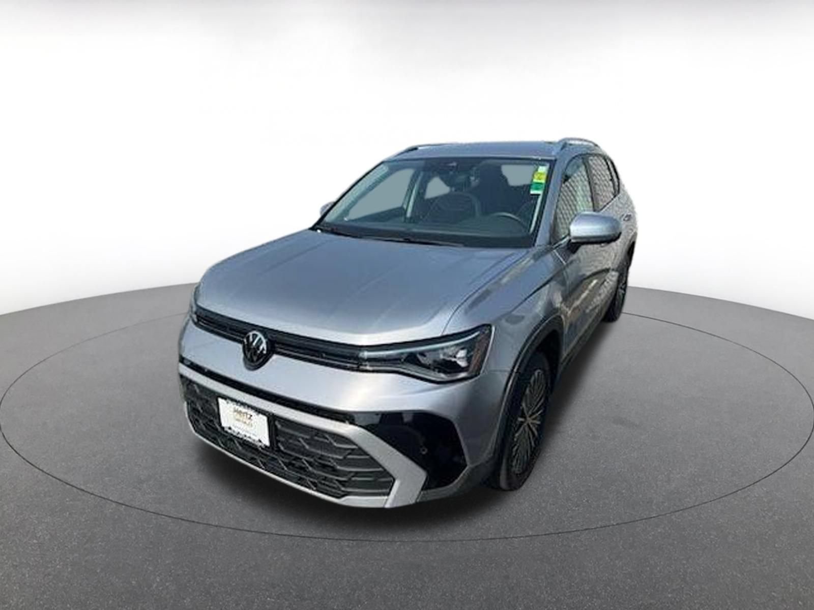 Used 2026 Volkswagen Taos SE FWD image 4