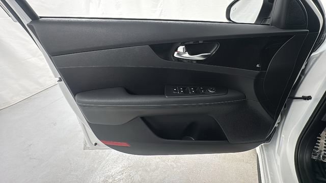 Used 2024 Kia Forte GT-Line image 16