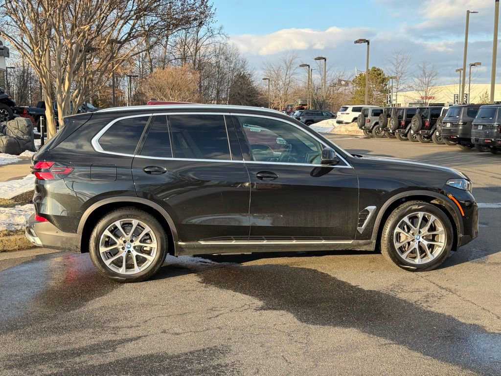 Used 2025 BMW X5 xDrive50e image 6