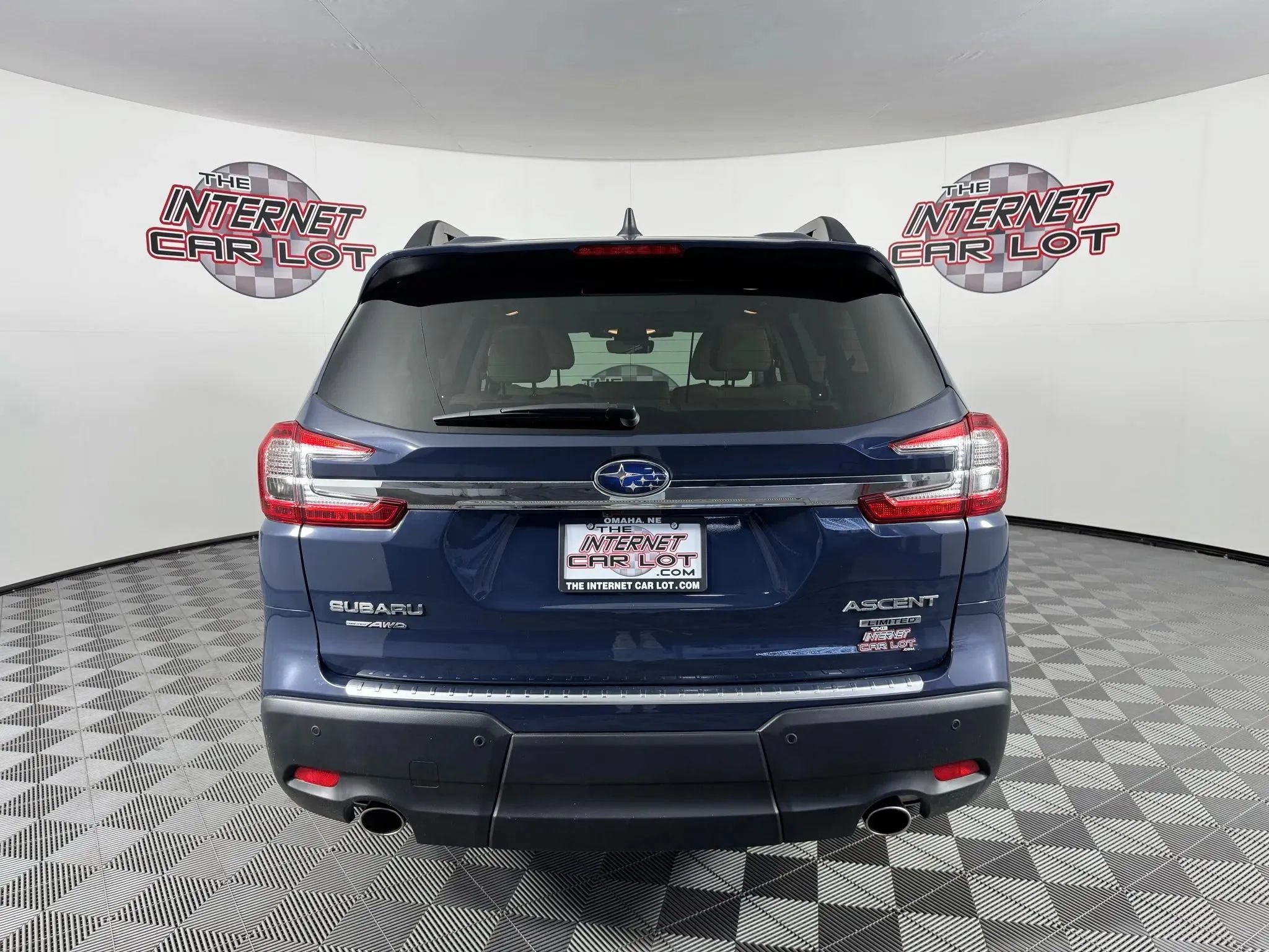 Used 2024 Subaru Ascent Limited w/ Technology Package AWD/4WD image 6