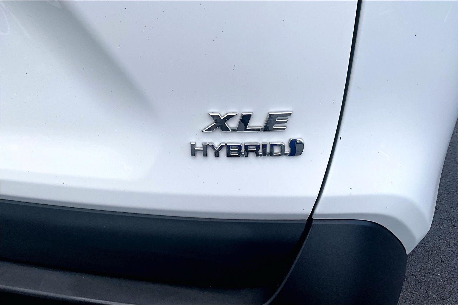 Used 2023 Toyota RAV4 XLE w/ Convenience Package AWD/4WD image 8